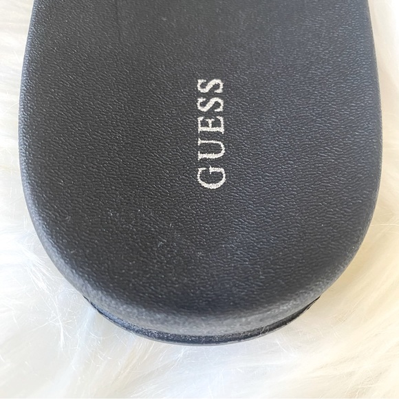 New!! GUESS SALEMA3 FLATS - Picture 4 of 4